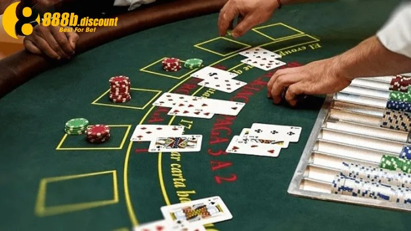 Bài xì tố có các bộ bài mạnh yếu khác nhau